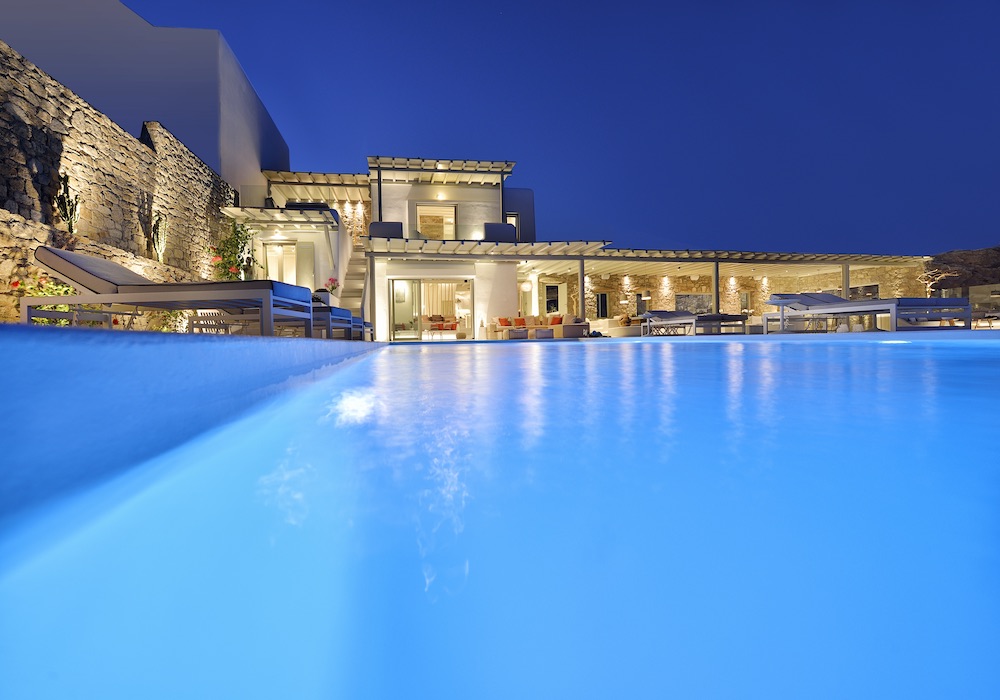 Villa Viviana Pool At Night