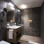 Christiania Apartment 5 Shower Room