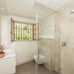 Villa Les Collines Shower Room